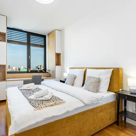 Modern View Apt, Free Parking アパート