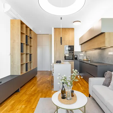 דירה Modern View Apt, Free Parking *