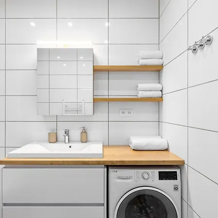 Modern View Apt, Free Parking דירה *