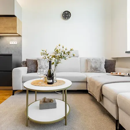 Modern View Apt, Free Parking * ברטיסלאבה